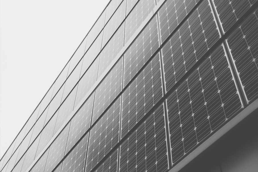 Com funciona un panell solar i quins aspectes cal tenir en compte